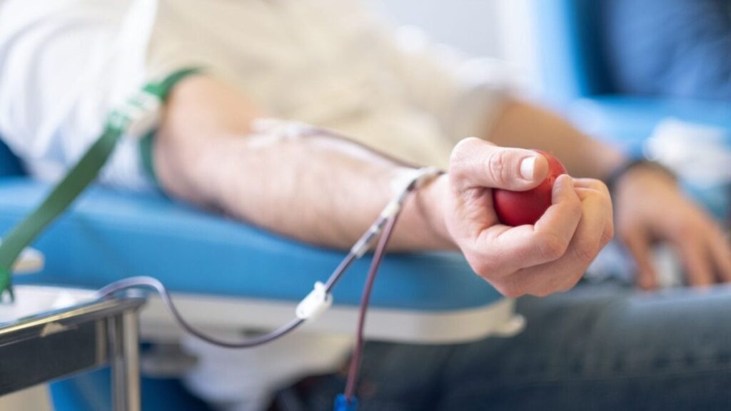 A Veteran Blood Donor’s Guide to Not Freaking Out Your First Time